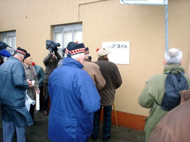 Onthulling plaquette Niersbrug Gennep